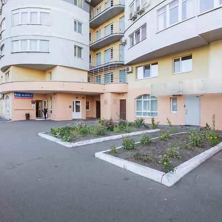 Apartments On Darnitsa Kiev Exteriör bild